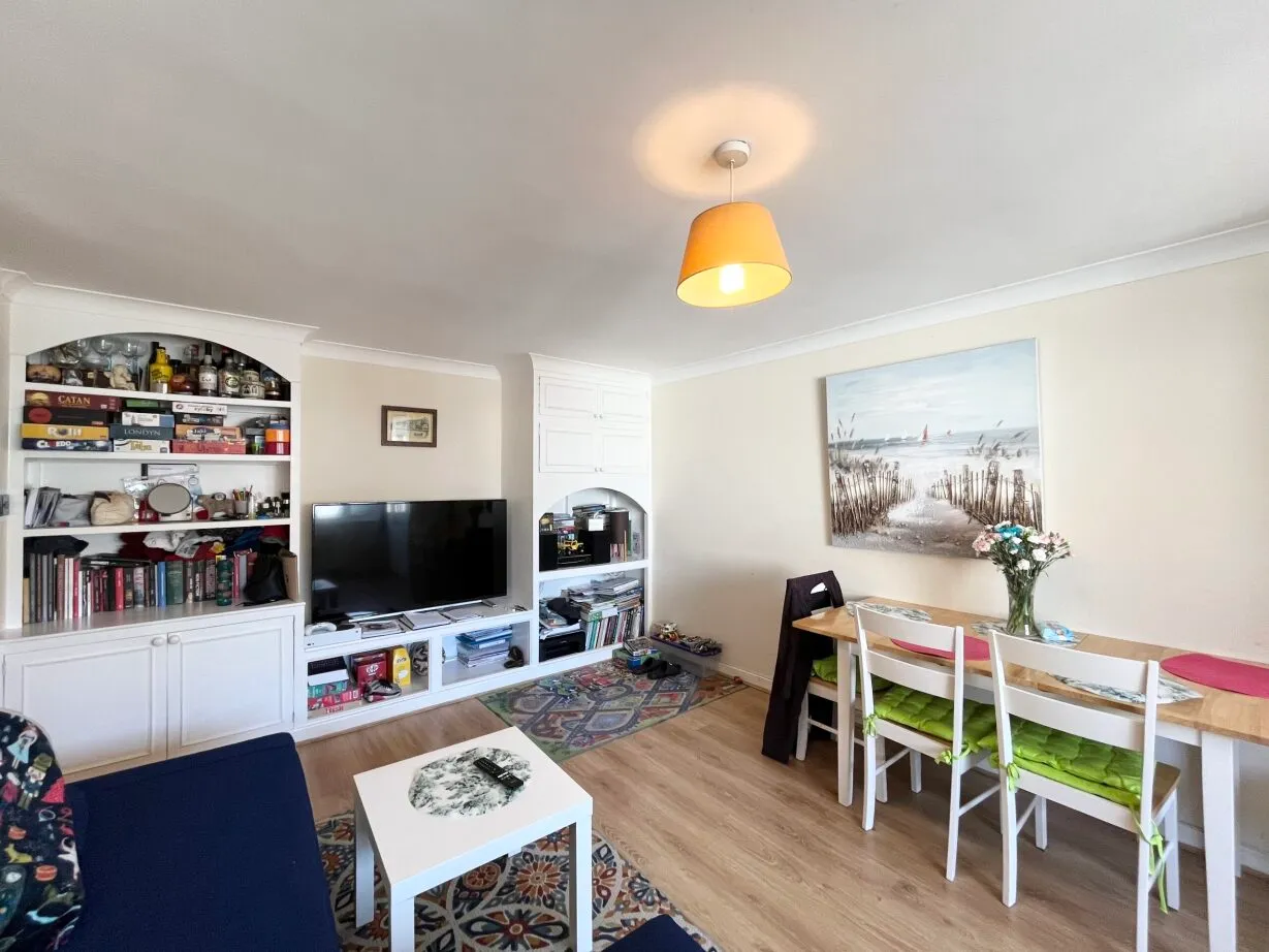 Victoria Road, Aldershot, GU11, photo 4