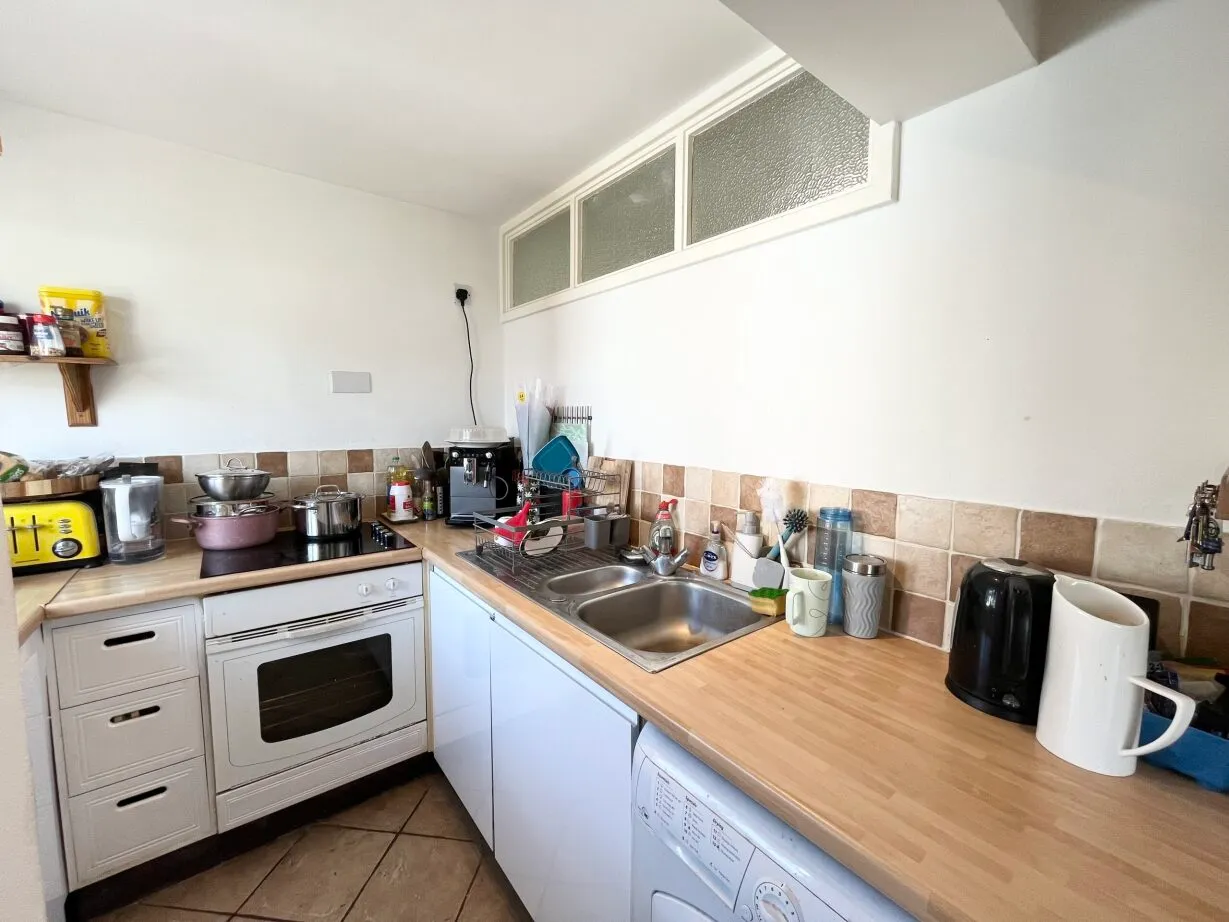 Victoria Road, Aldershot, GU11, photo 5