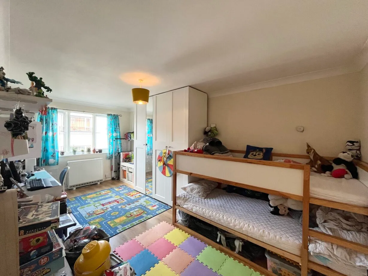 Victoria Road, Aldershot, GU11, photo 7