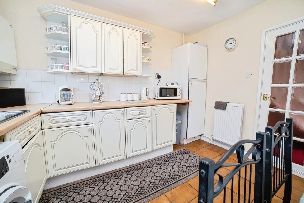 Prior Close, Sutton-in-Ashfield, Nottinghamshire, NG17, photo 6