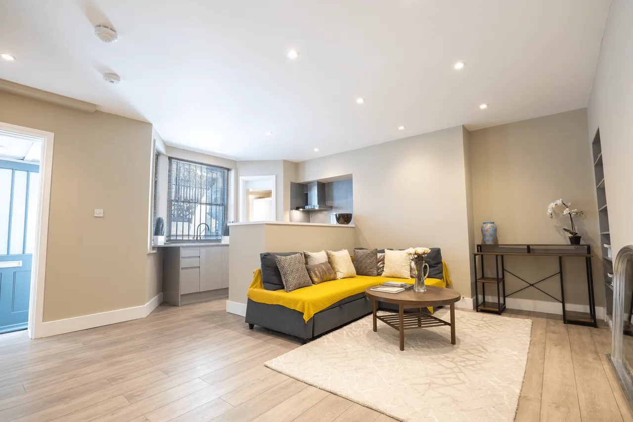 1 bed property for sale, Stratford Road, Kensington, W8