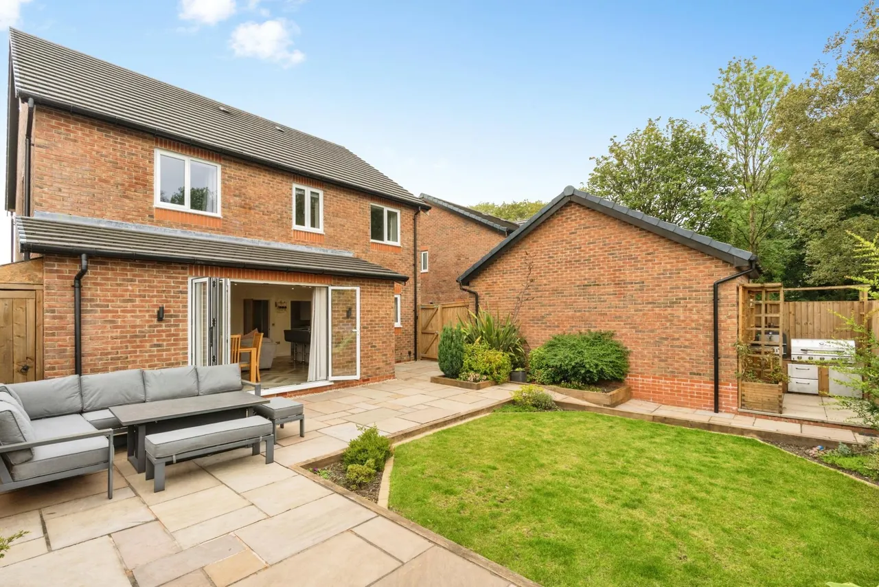 Lillie Bank Close, Bolton, BL5, photo 5