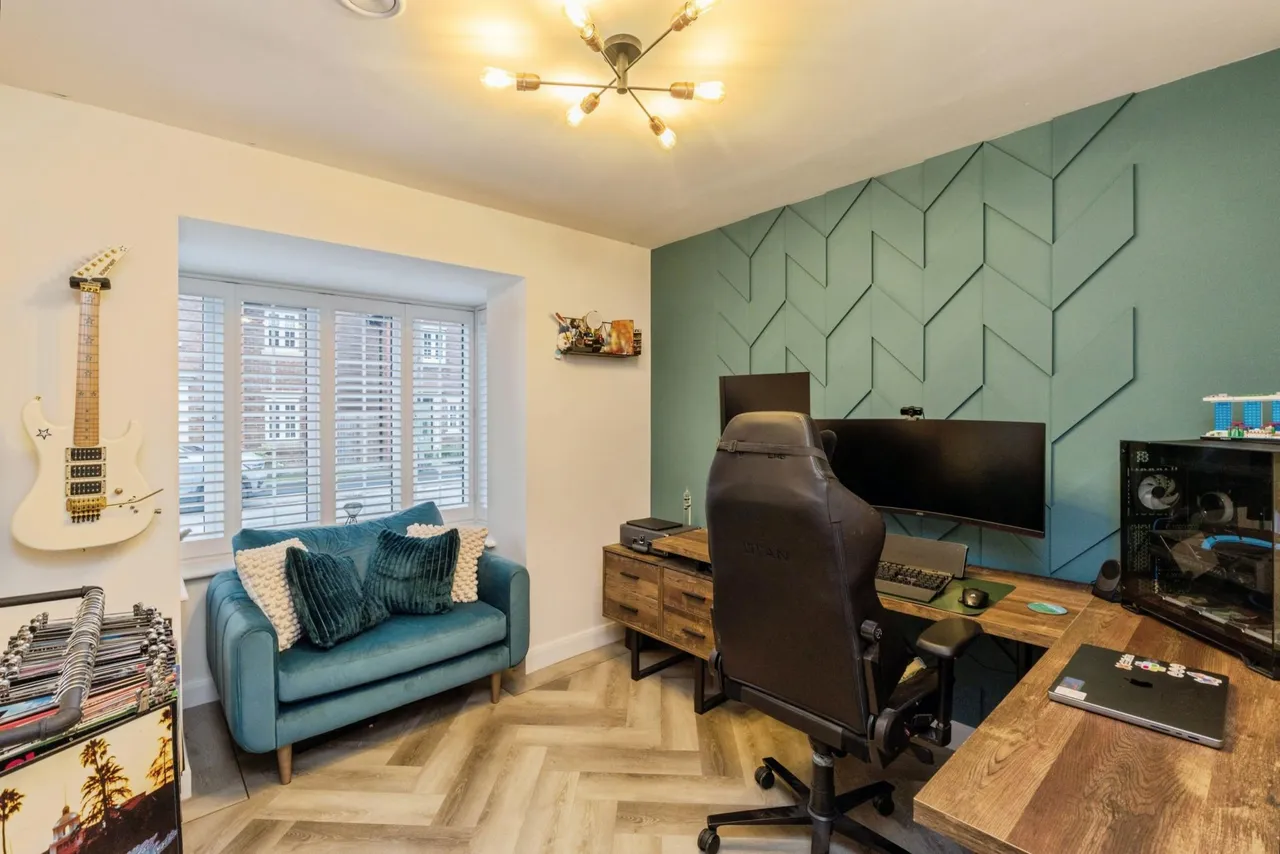 Lillie Bank Close, Bolton, BL5, photo 8