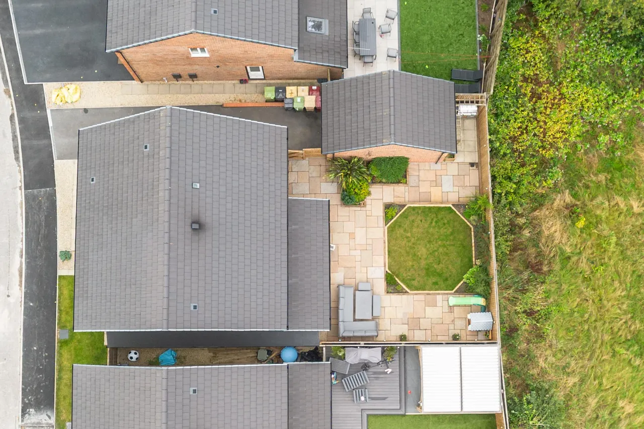 Lillie Bank Close, Bolton, BL5, photo 19