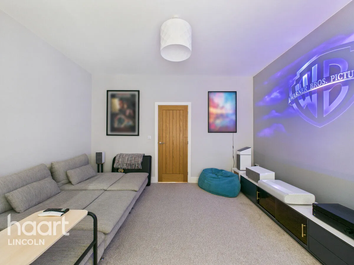 West Parade, Lincoln, LN1, photo 12