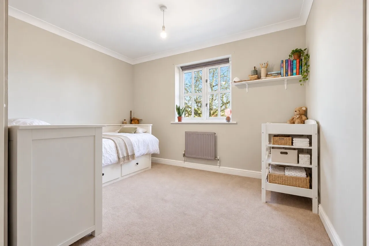 Minister Court, Frogmore, AL2, photo 13