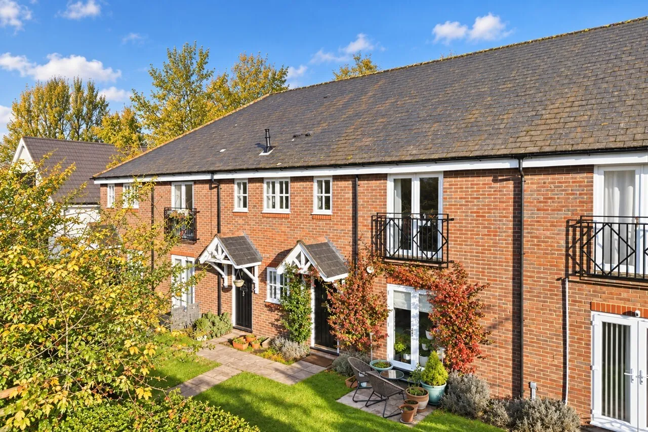 Minister Court, Frogmore, AL2, photo 17