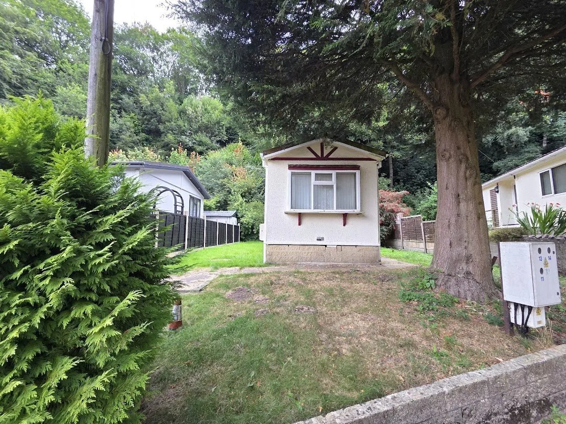 2 bed property for sale — Punchbowl Park, BUXTON, Derbyshire, SK17