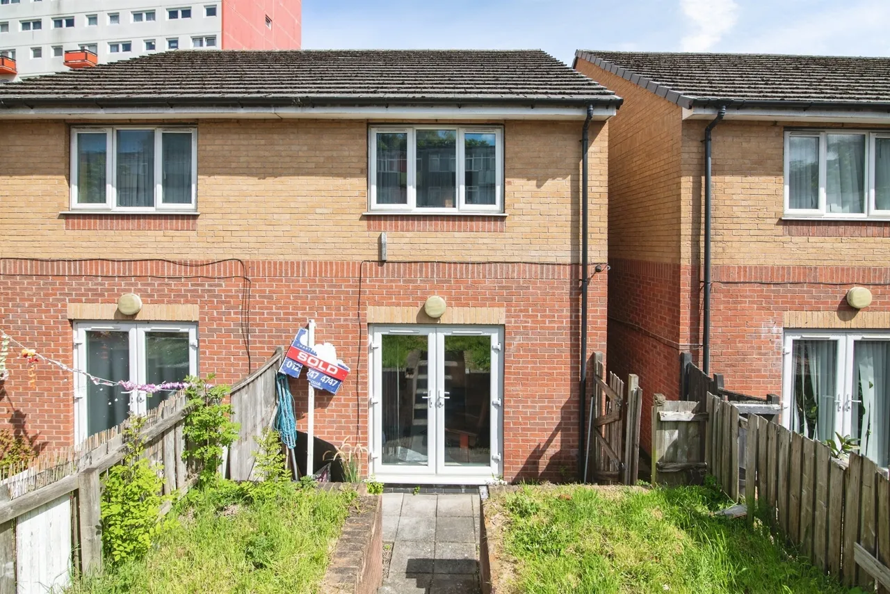 Farm End Close, West Bromwich, B71, photo 12