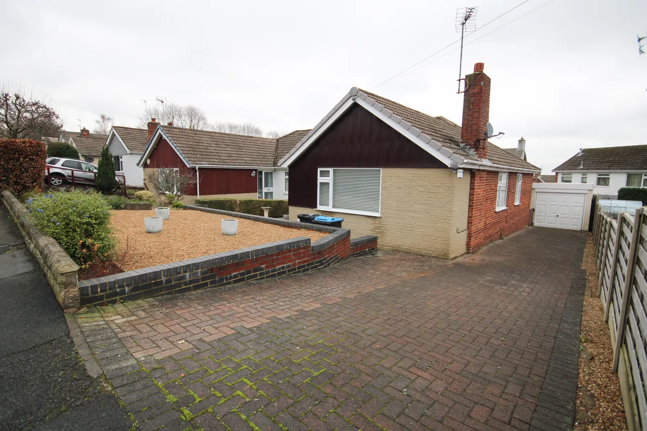 3 bed house to rent — Aspin Lane
