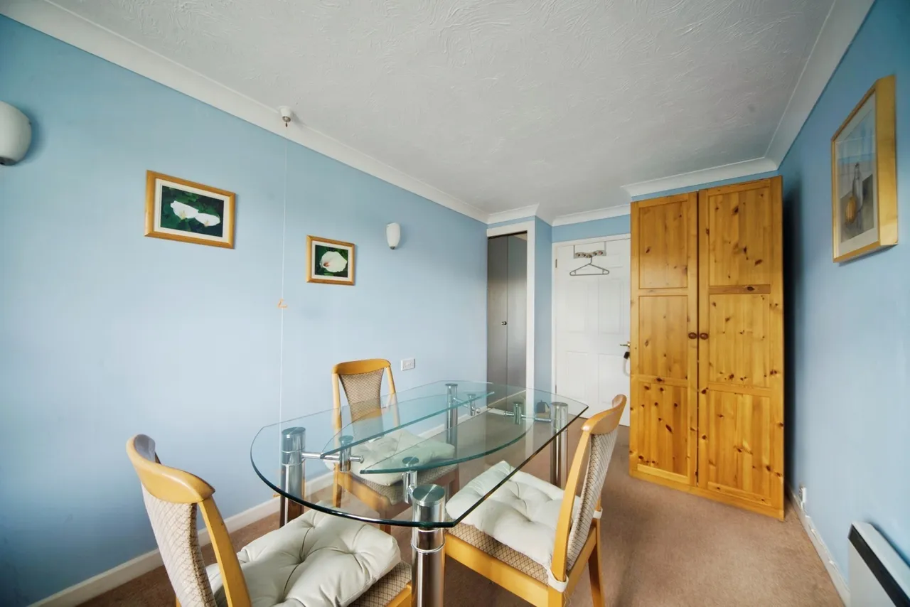 Mayfield Avenue, London, N12, photo 9