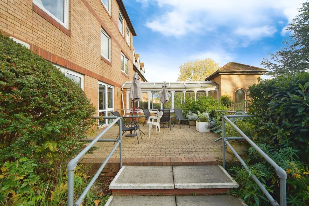 Mayfield Avenue, London, N12, photo 14