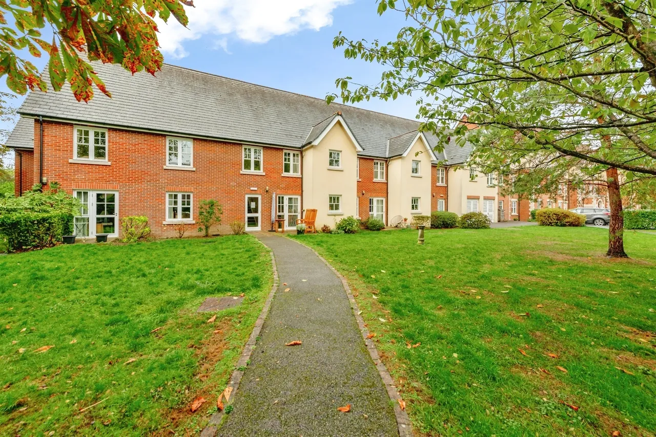 Massetts Road, Horley, RH6, photo 10