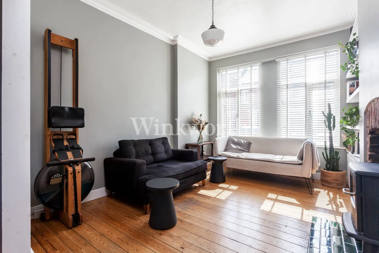 Rosebery Avenue, London, N17, photo 11