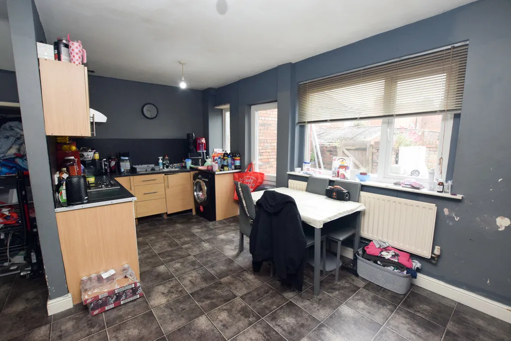 Crescent Road, Hadley, TF1, photo 3