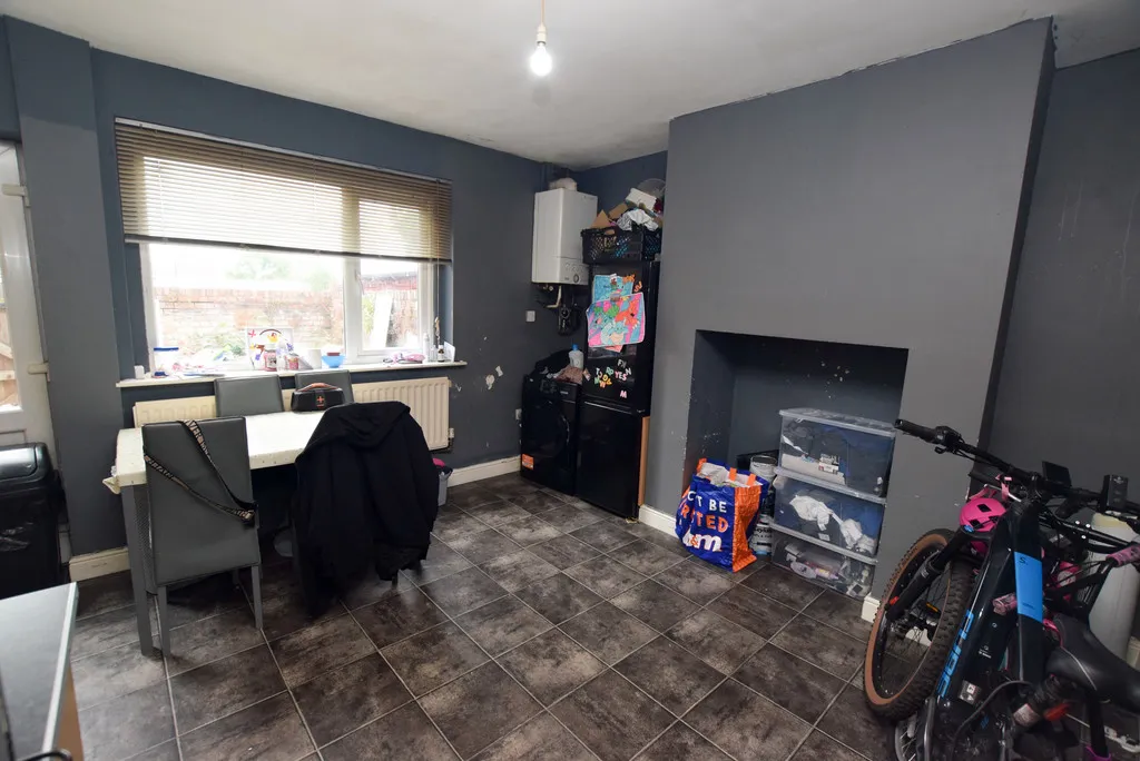 Crescent Road, Hadley, TF1, photo 5