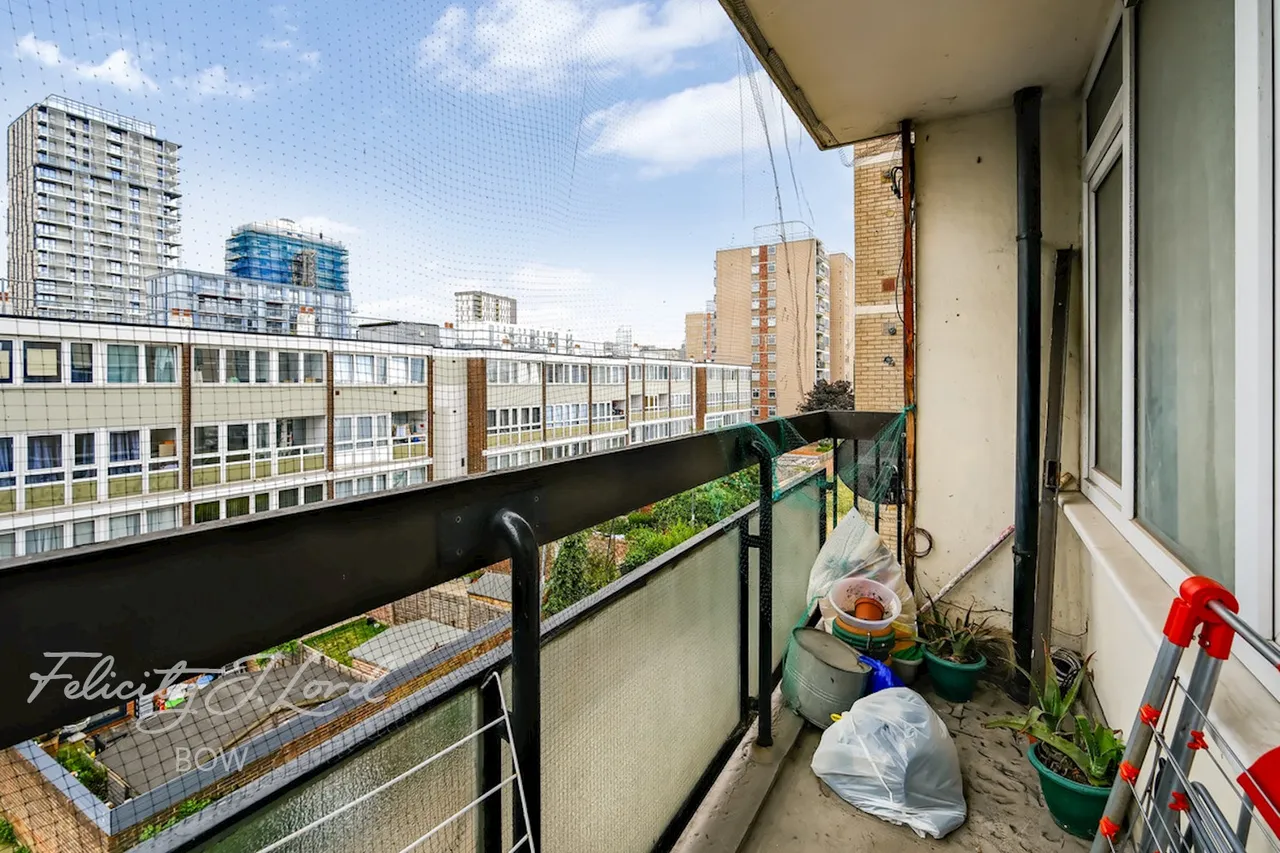 Hobday Street, London, photo 11