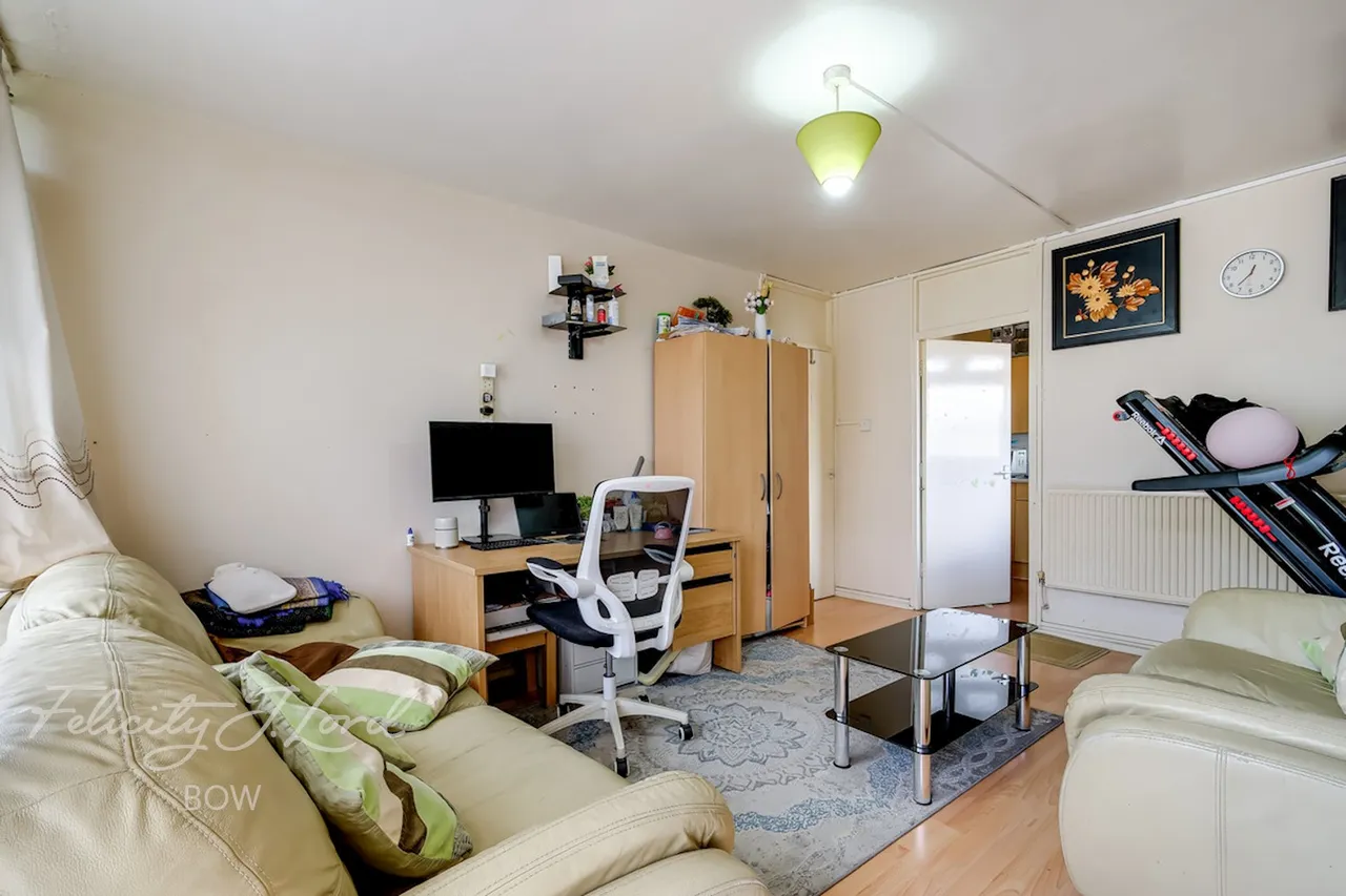 1 bed flat for sale, Hobday Street, London
