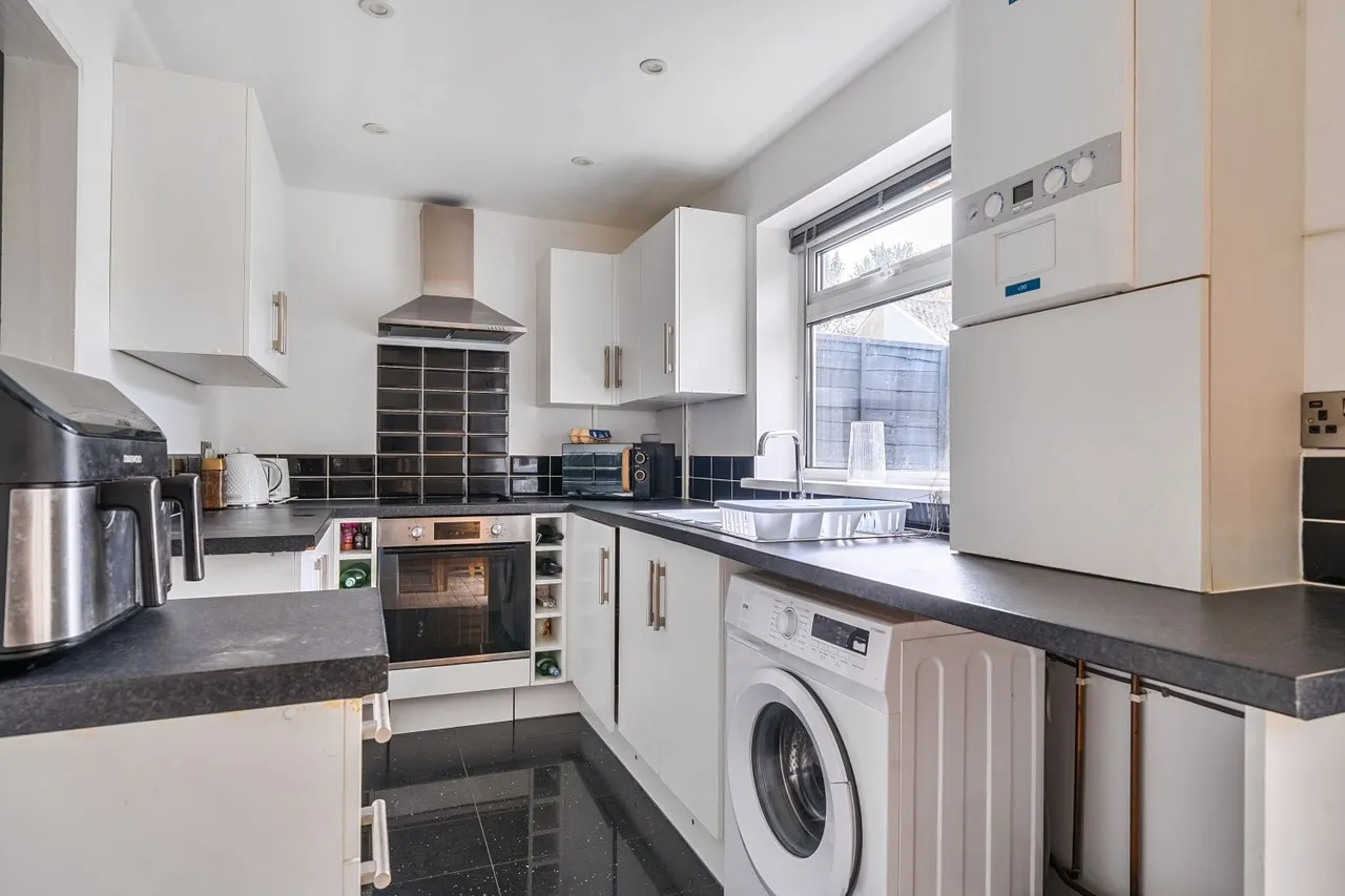 Victoria Close, Barnstaple, EX32, photo 3