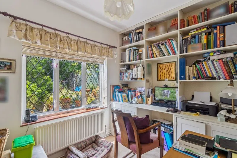 Blind Lane, Bourne End SL8 5LF, photo 7