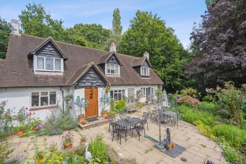 3 bed house for sale — Blind Lane, Bourne End SL8 5LF