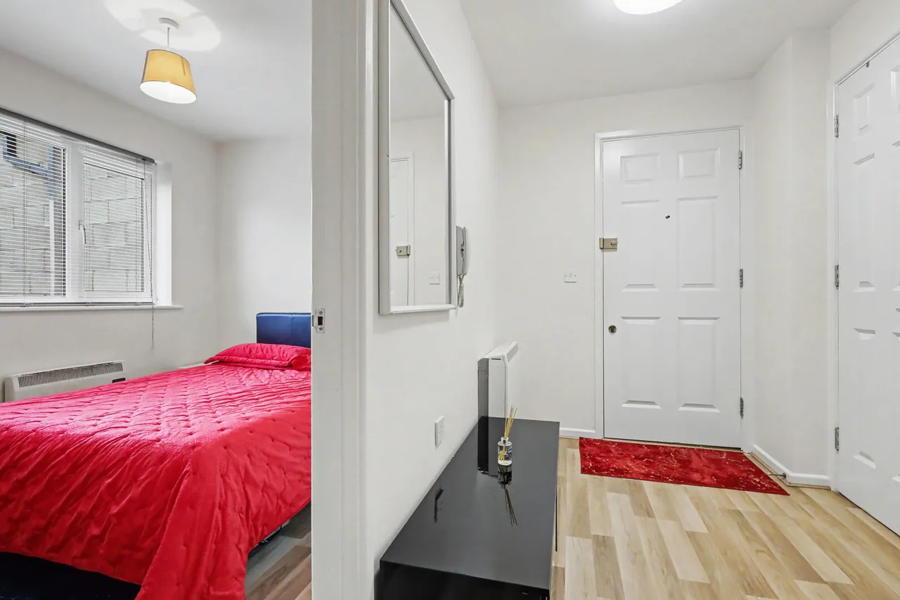 Hudson Way, London, N9, photo 10