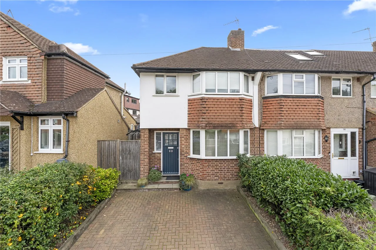 3 bed house for sale — Fulwell Park Avenue, Twickenham, TW2 5HB