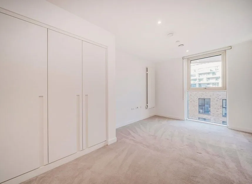 Royal Crest Avenue, Royal Wharf, E16, photo 6
