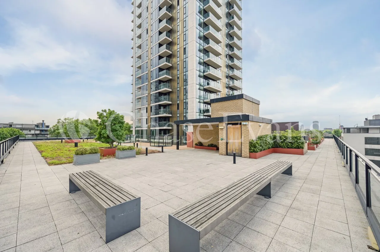St Gabriel Walk, One The Elephant, Elephant & Castle, London, SE1, photo 13