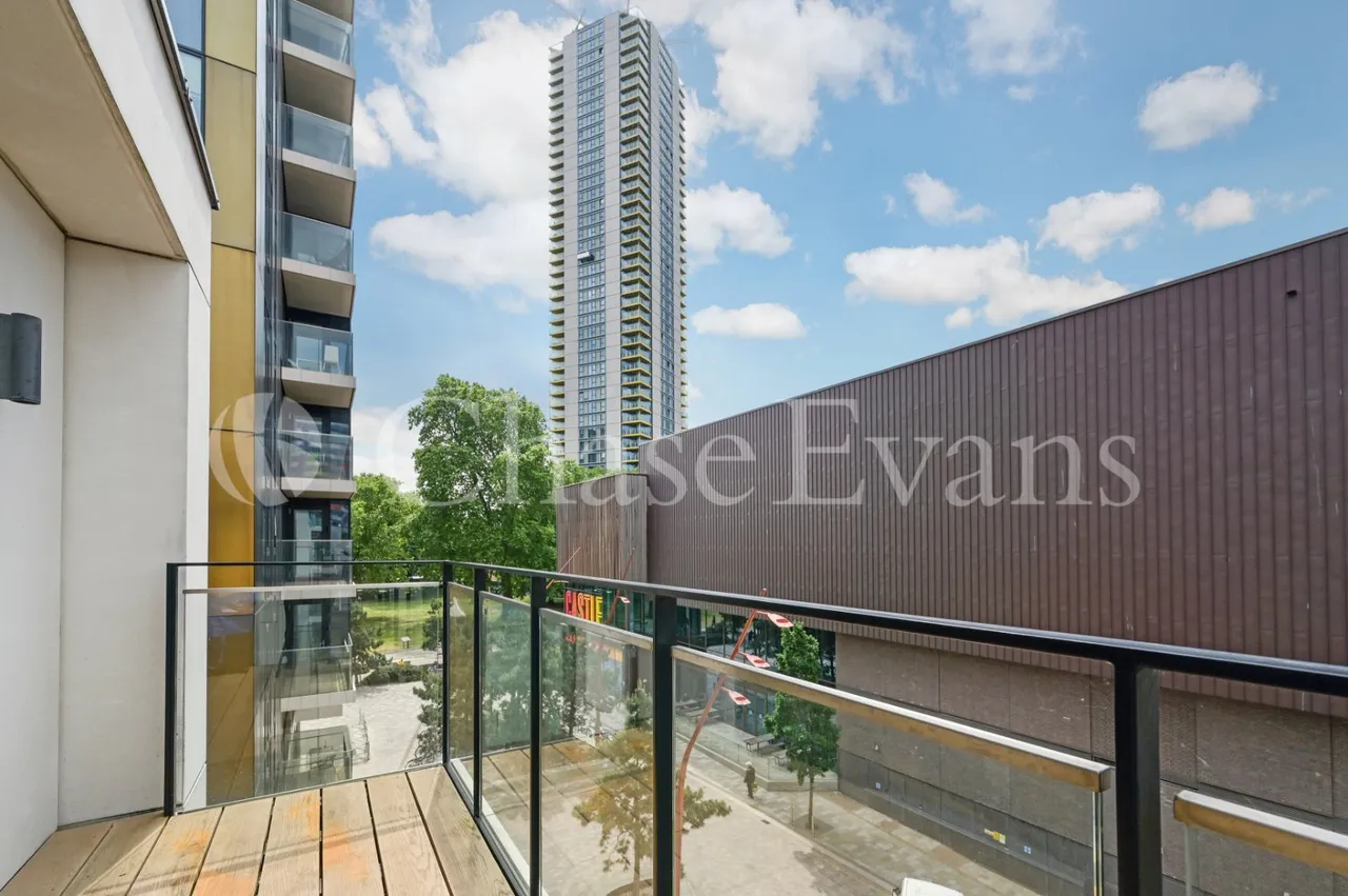 St Gabriel Walk, One The Elephant, Elephant & Castle, London, SE1, photo 11