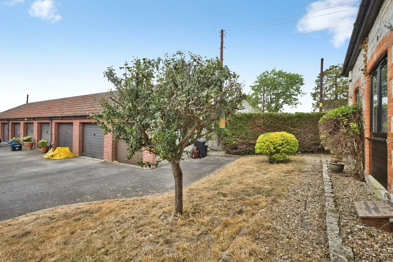 Templars Court, Long Load, TA10, photo 8