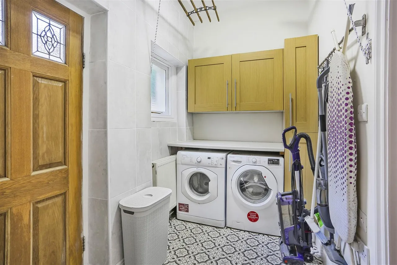 Sherwood Park Road, Sutton, SM1 2SG, photo 33