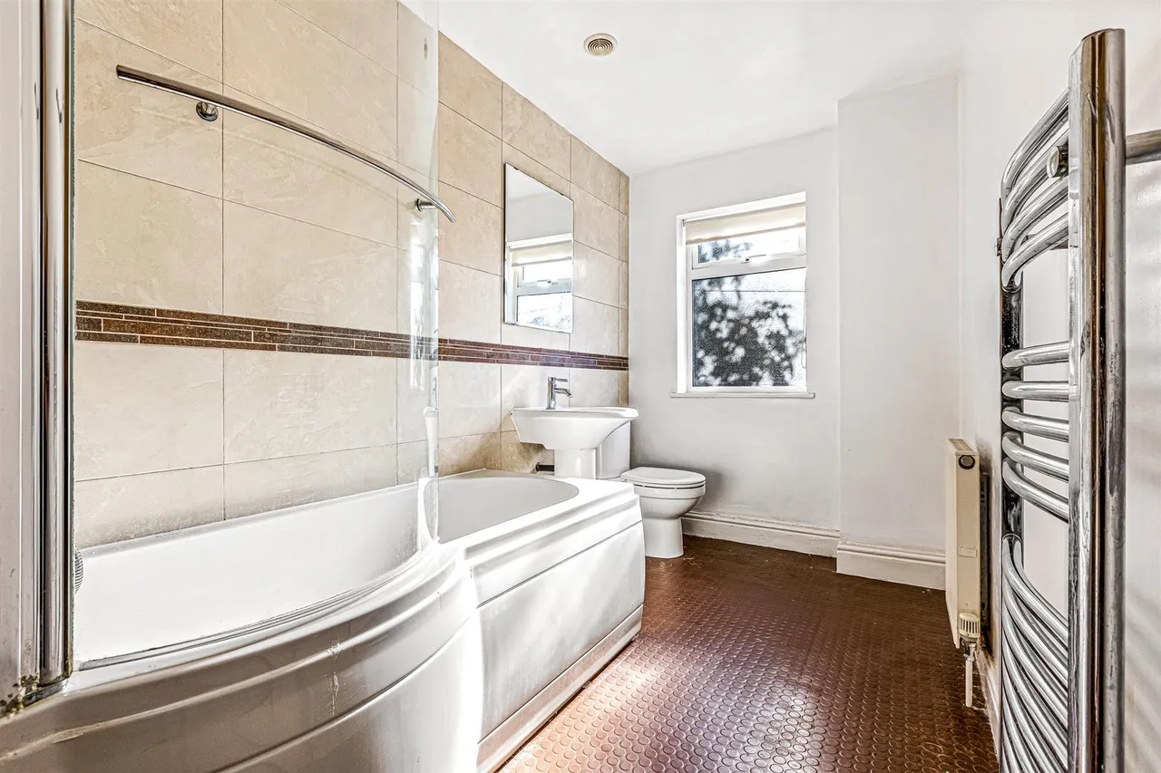 Knighton Fields Road East, Knighton Fields, LE2, photo 20
