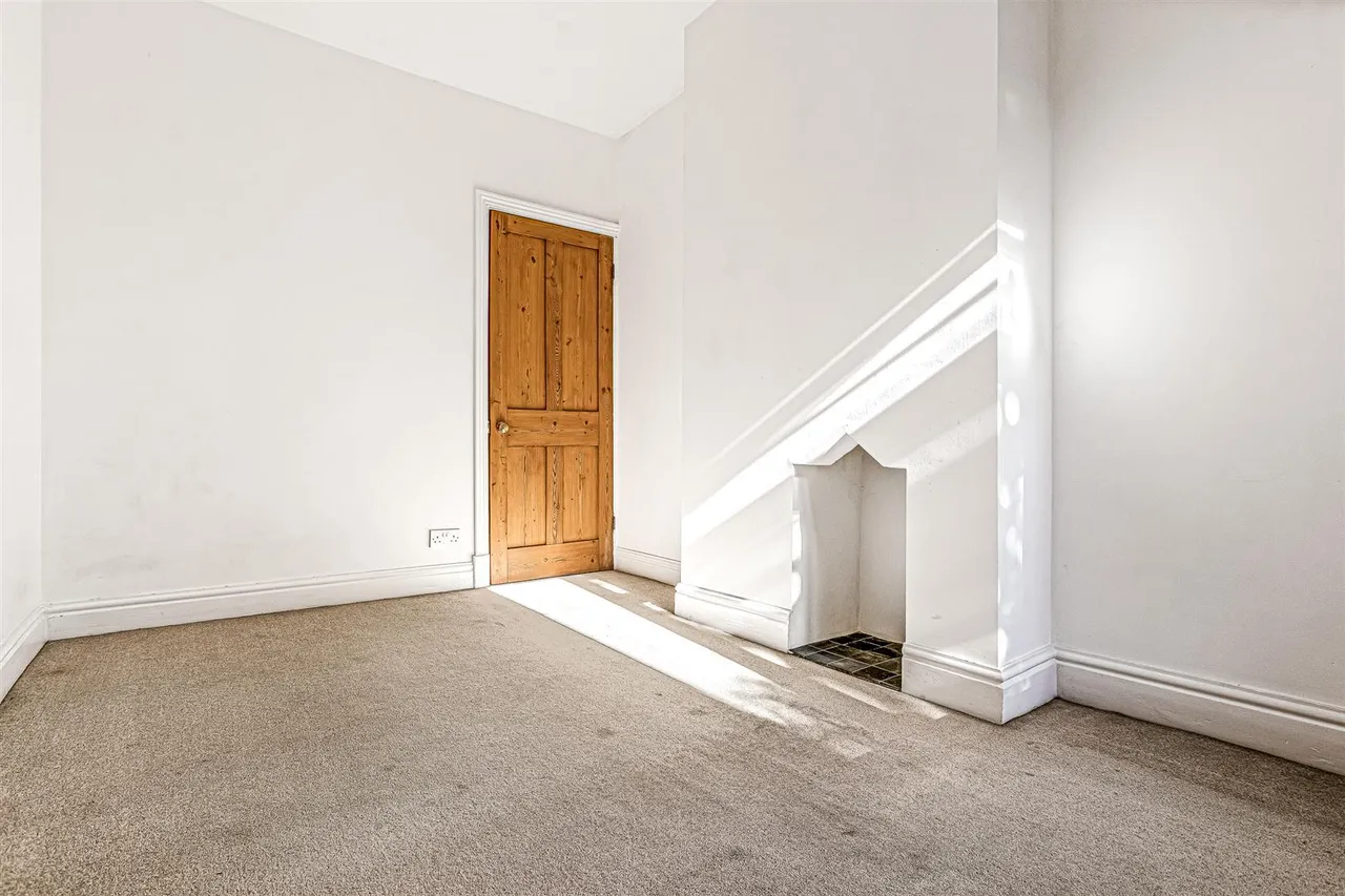 Knighton Fields Road East, Knighton Fields, LE2, photo 17