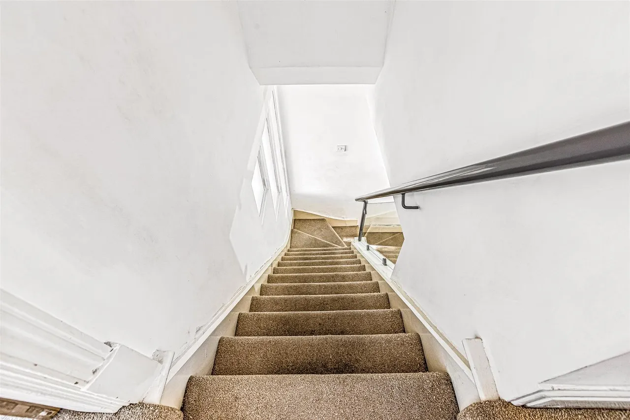 Knighton Fields Road East, Knighton Fields, LE2, photo 12