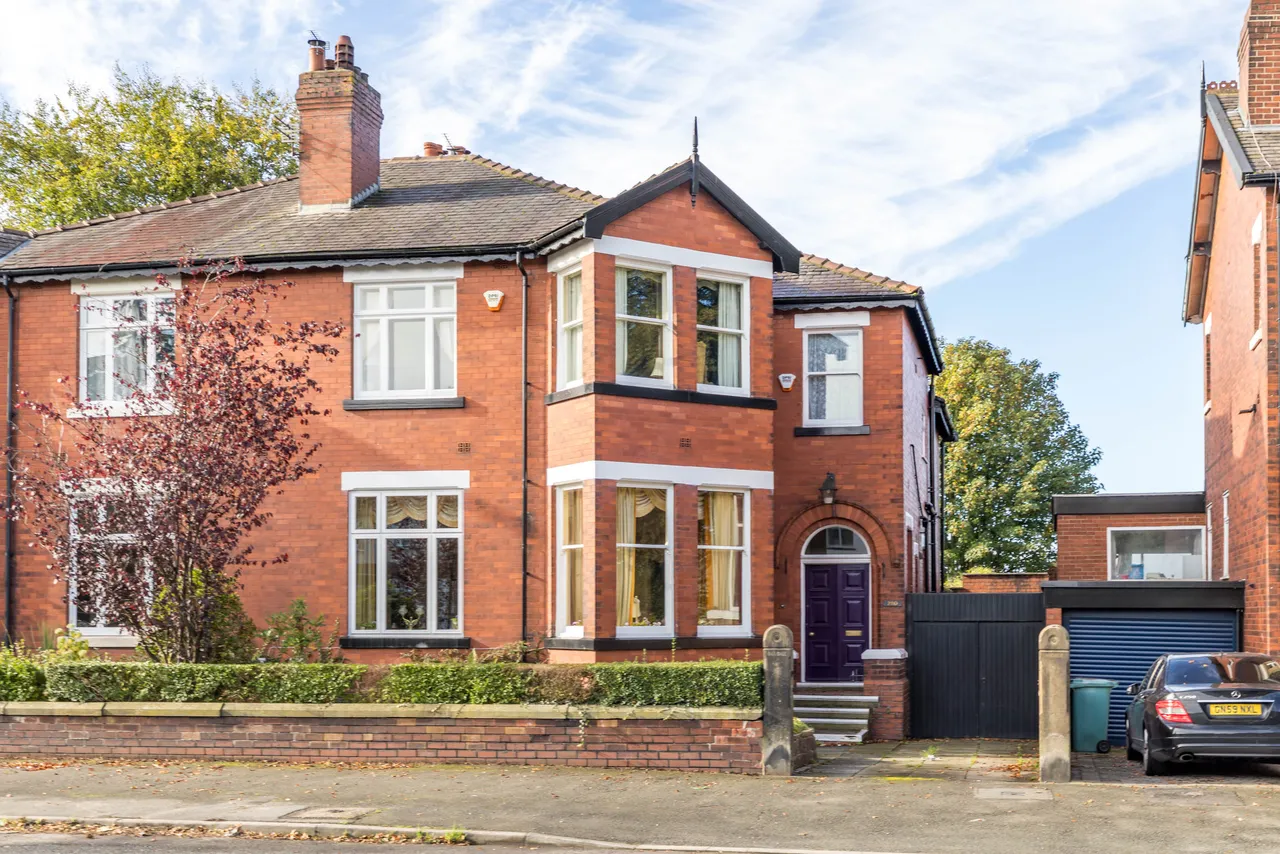 Wigan Lane, Whitley, WN1, photo 17