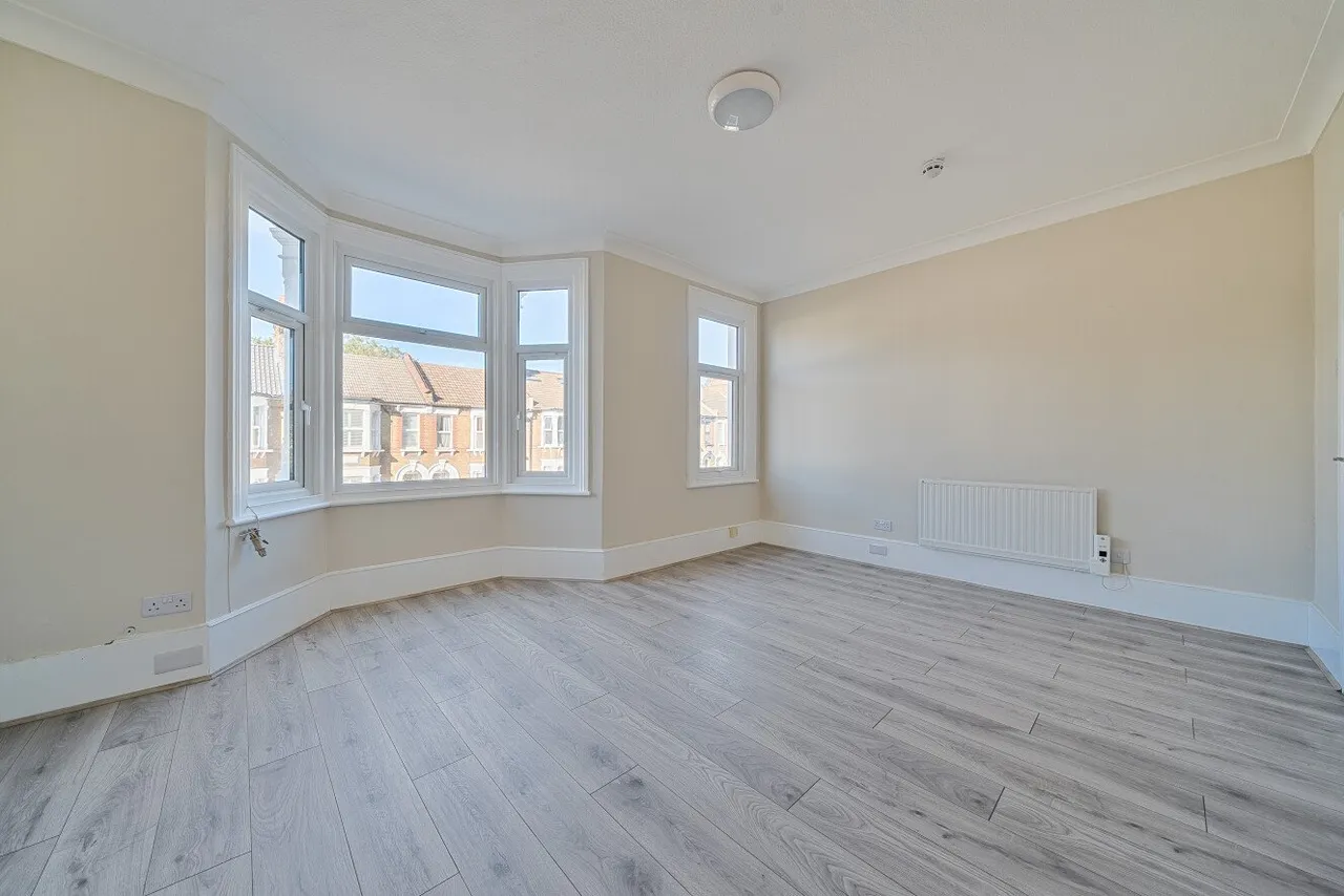 Honley Road, London, SE6, photo 11