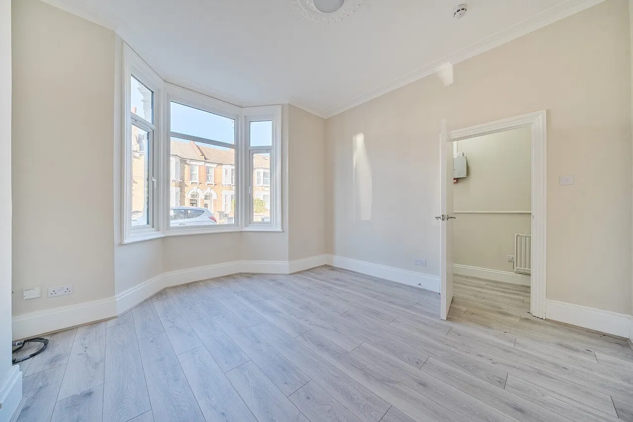Honley Road, London, SE6, photo 7