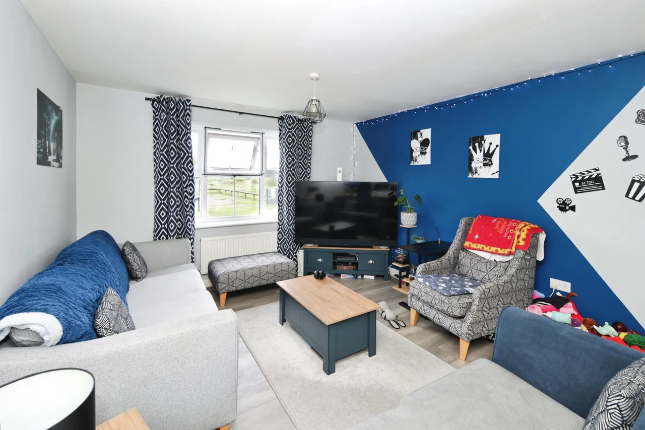 Damselfly Court, Nuneaton, photo 6