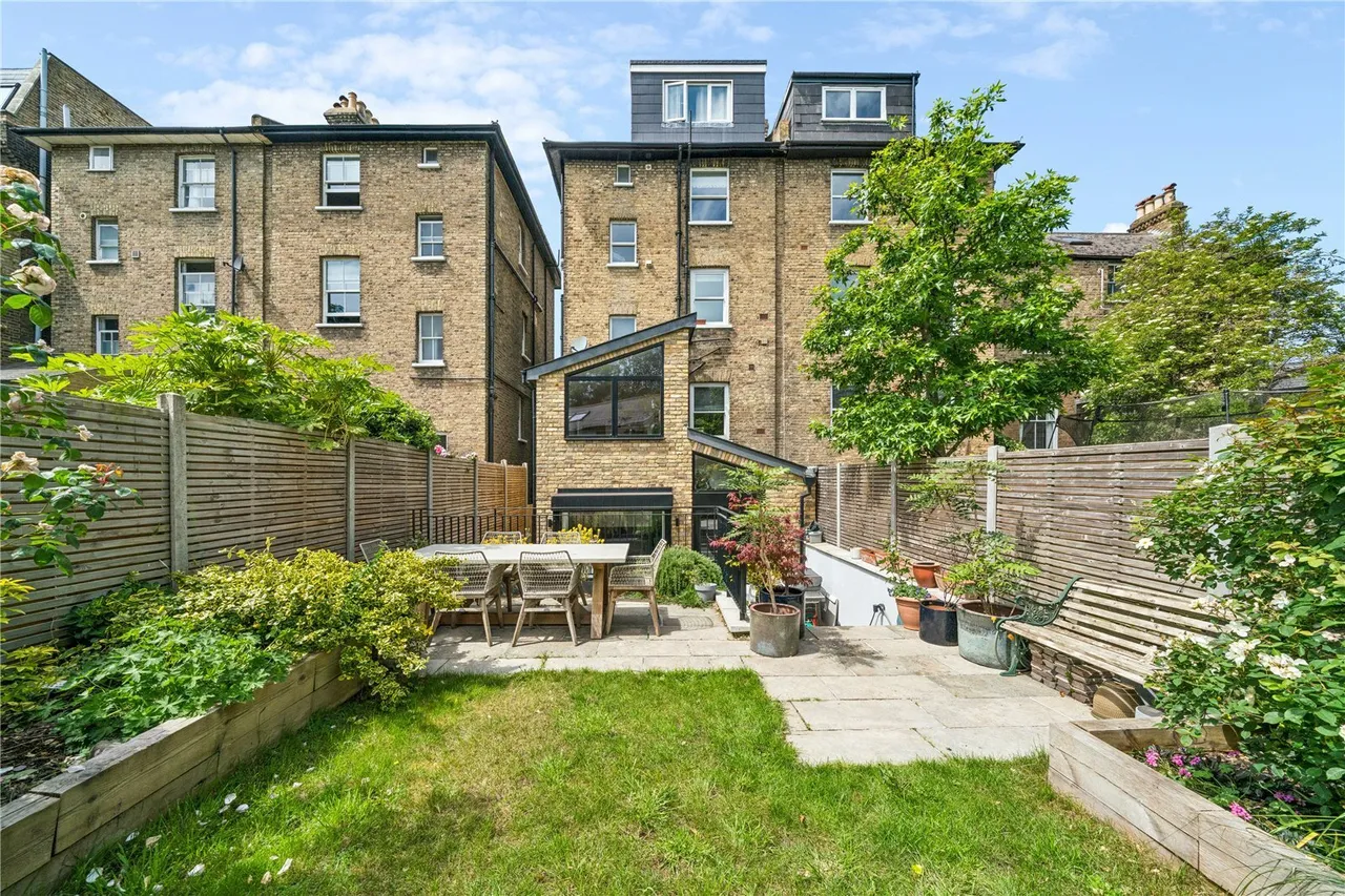 Endlesham Road, London, SW12, photo 15