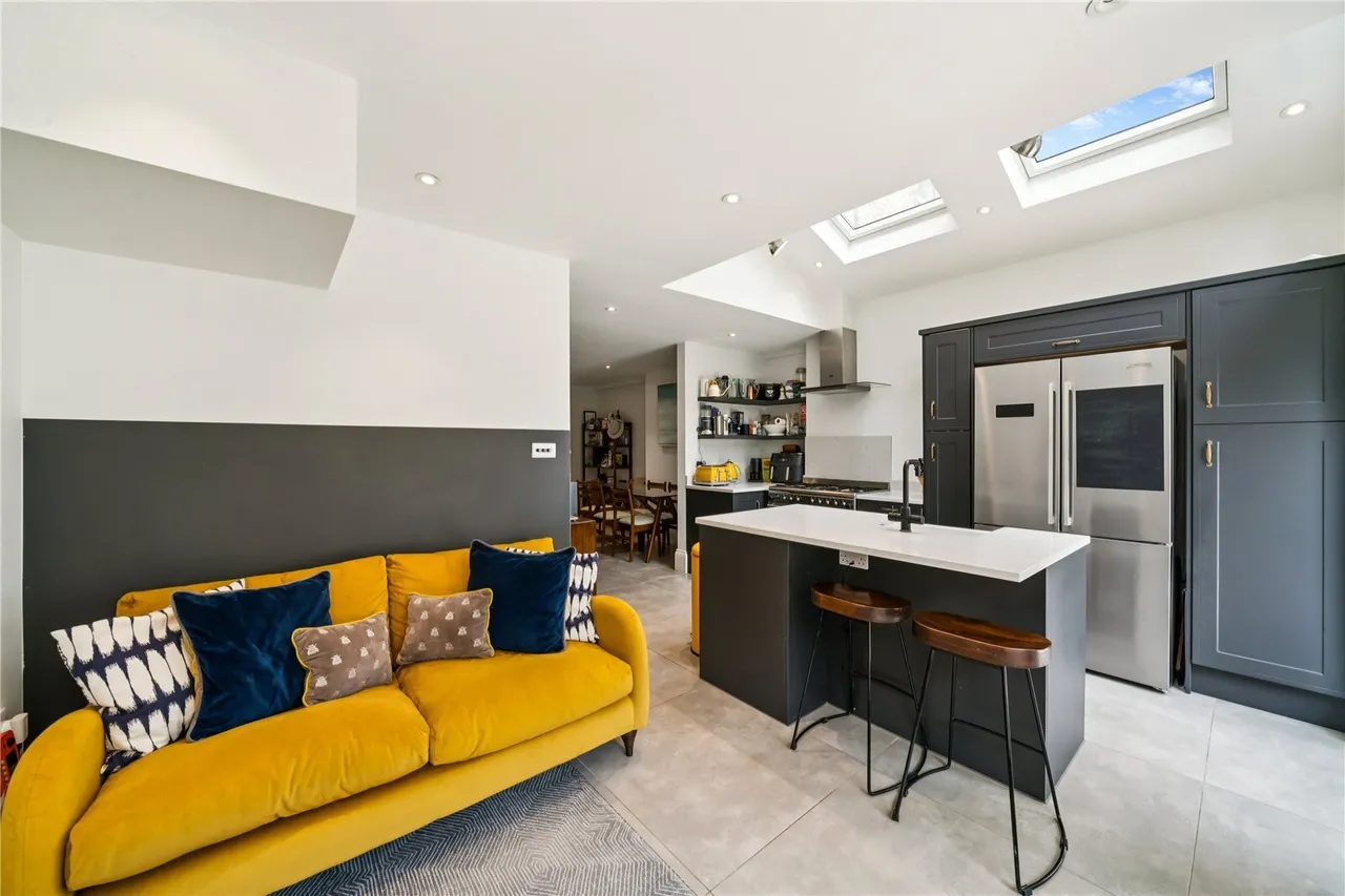 Endlesham Road, London, SW12, photo 4