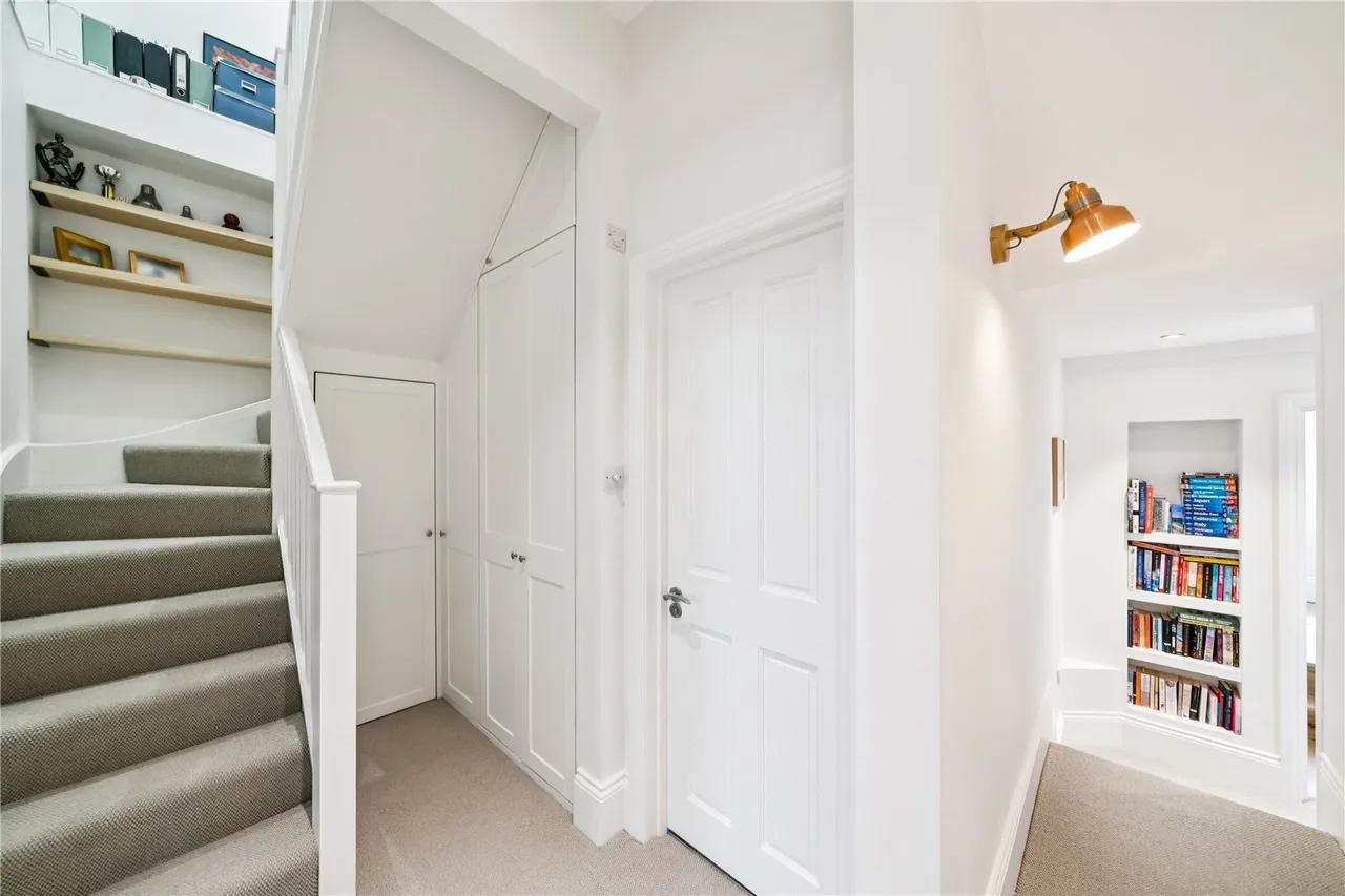 Endlesham Road, London, SW12, photo 9