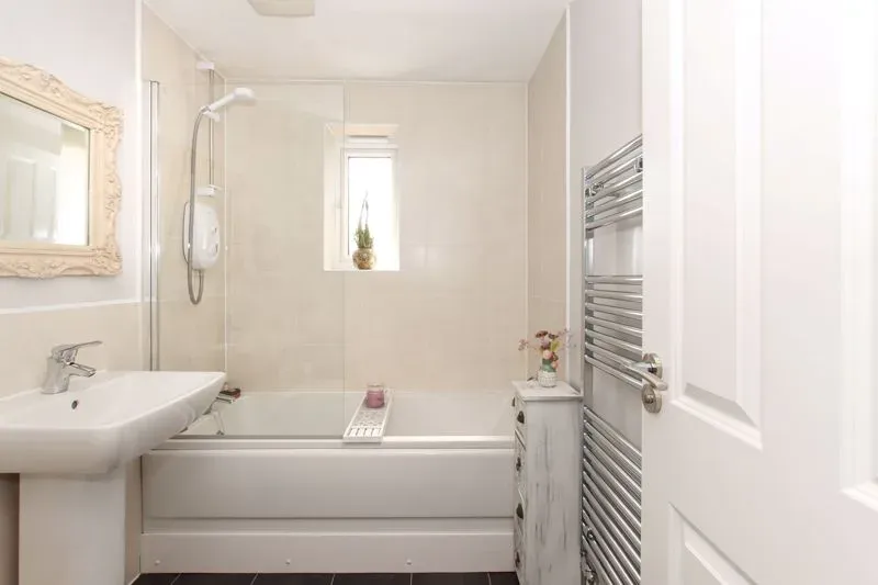 Hewgal Way, Aston Clinton, Buckinghamshire, HP22 5NP, photo 13