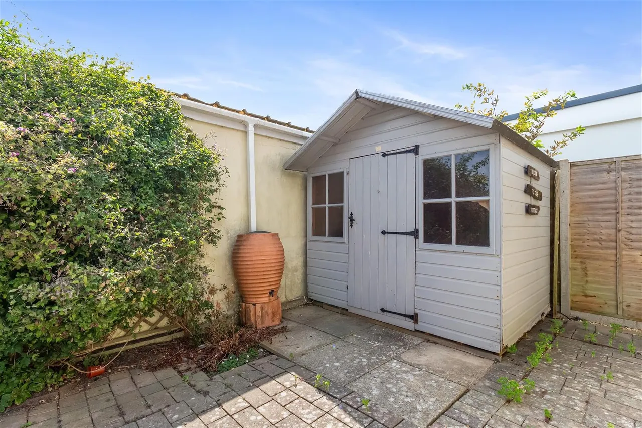 Beehive Lane, Ferring, Ferring Worthing, photo 18