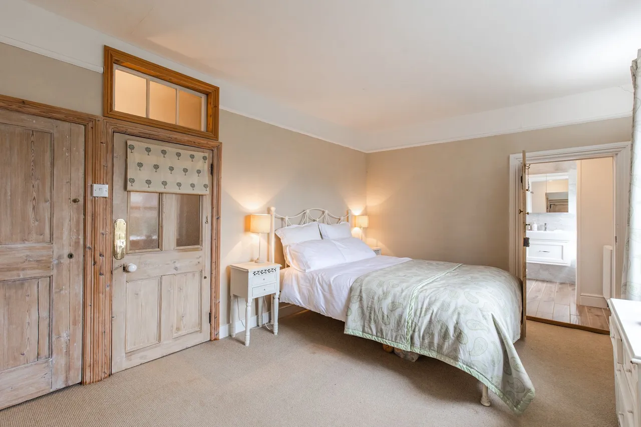 Grand Two Bedroom Apartment in Wells-, photo 7