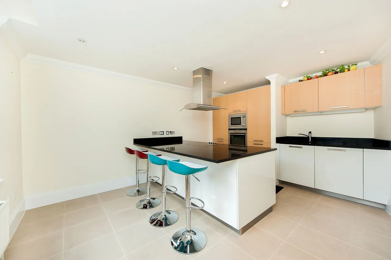 88 High Street, Harrow, photo 3