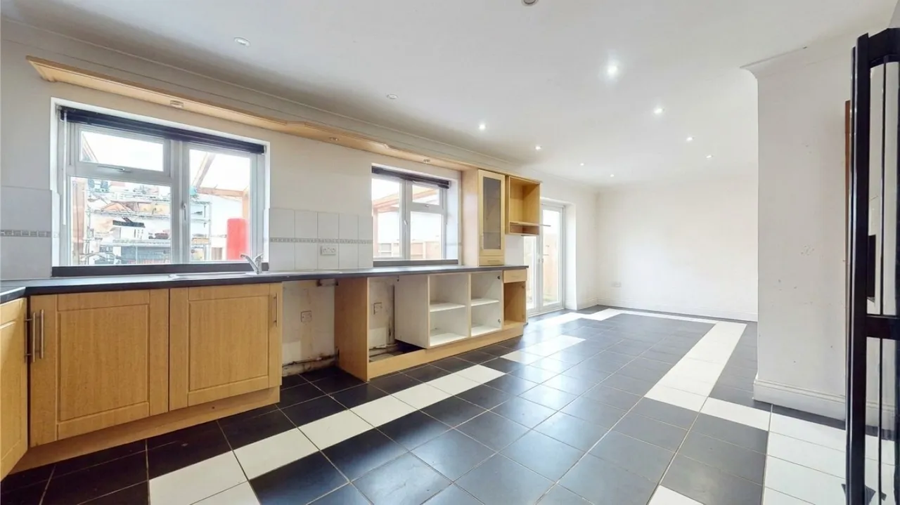 Betham Road, Greenford, UB6, photo 15
