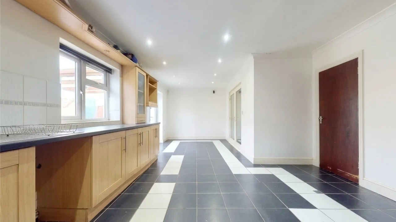 Betham Road, Greenford, UB6, photo 16