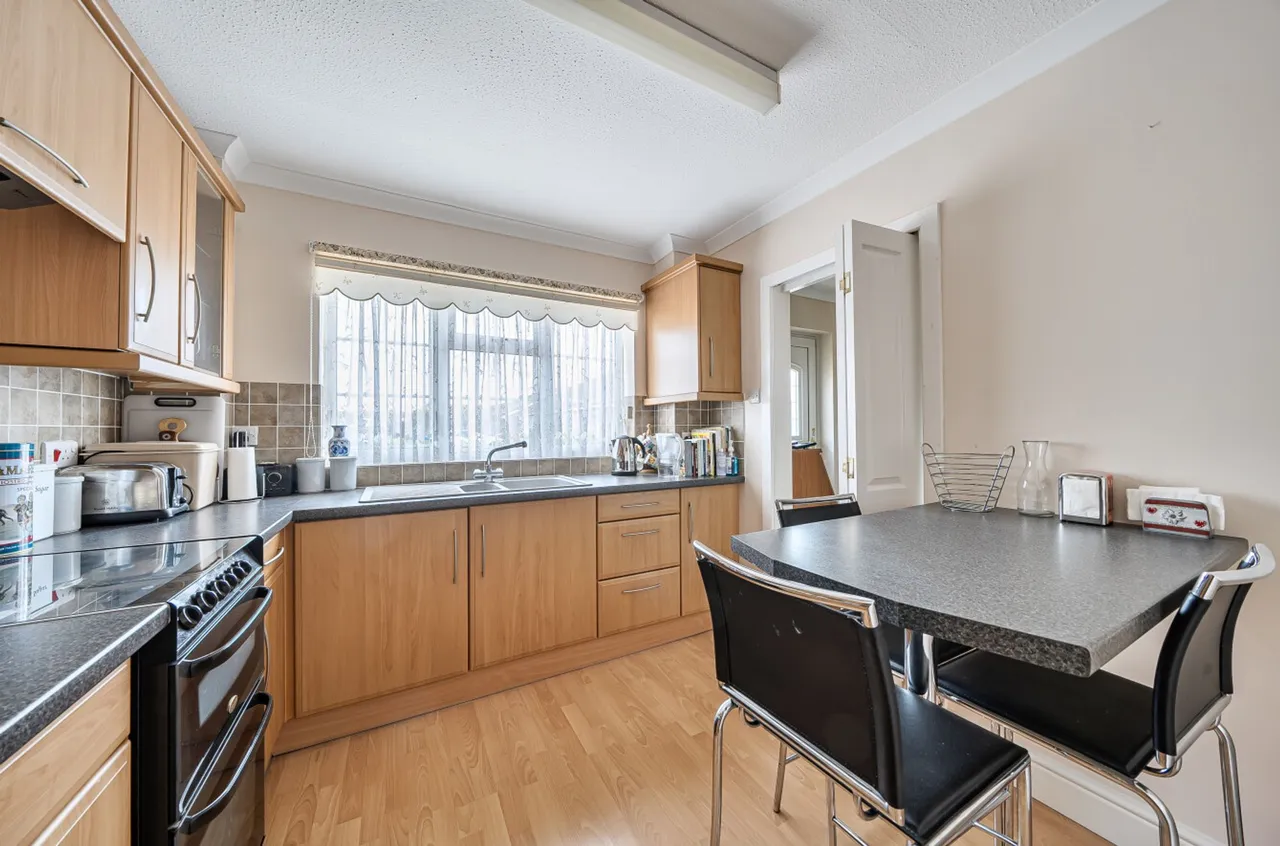 Glen Crescent, Selsey, PO20, photo 2