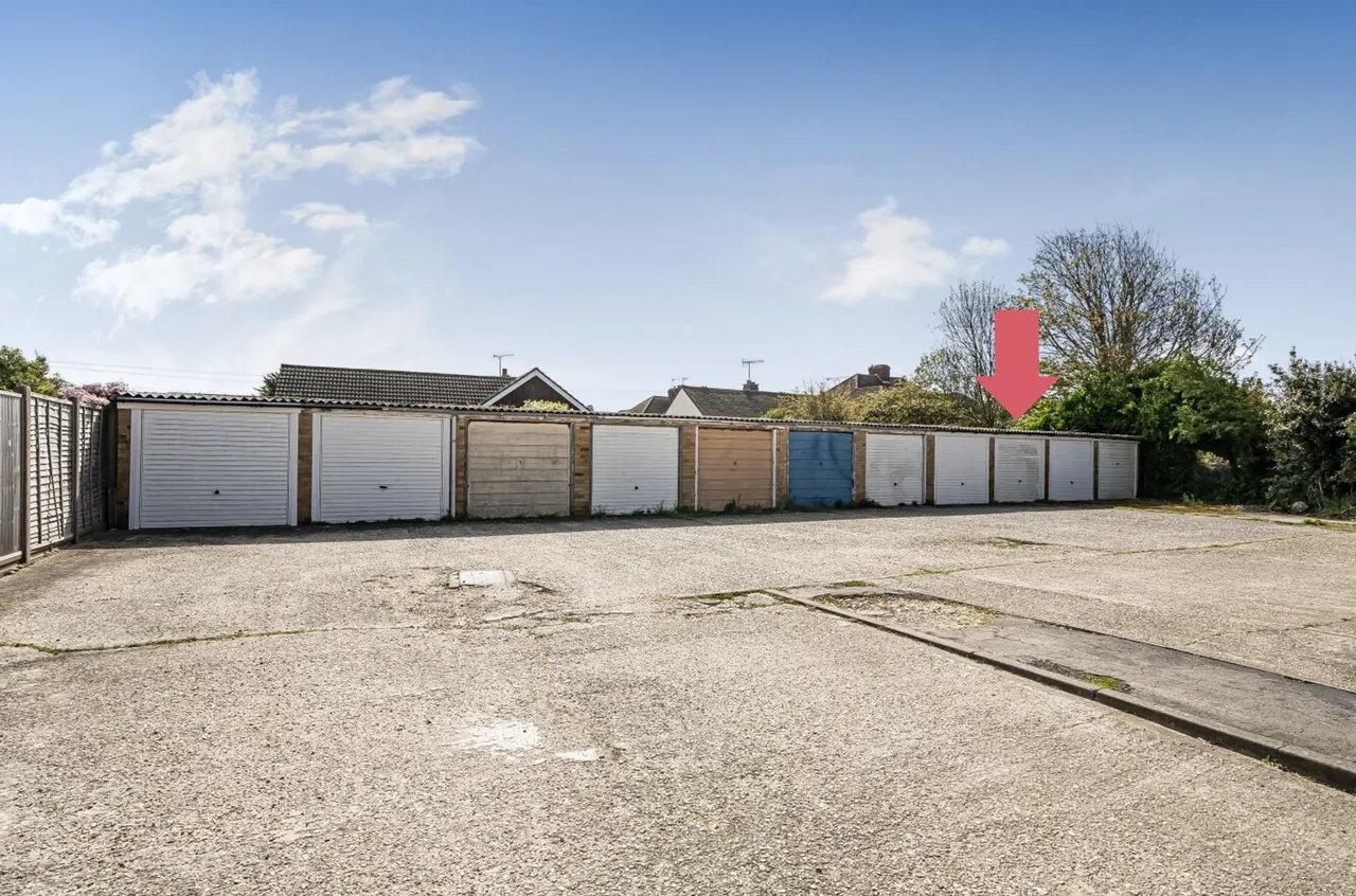 Glen Crescent, Selsey, PO20, photo 13